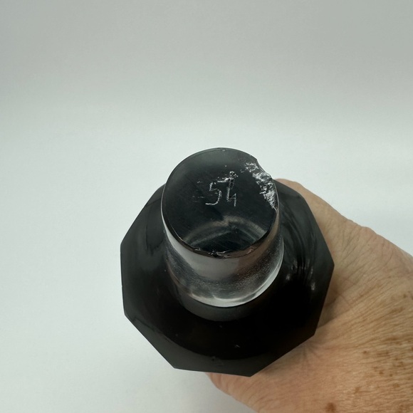 Bohemian Black Amethyst Cut to Clear Bottle Stopper. - Picture 5 of 6